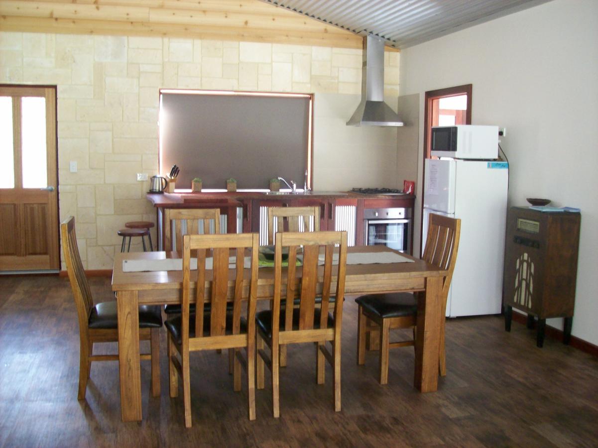 Silversprings Spa Retreat Pet Friendly Cottages And Glampings Metricup Exterior foto